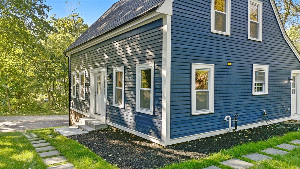 East Bridgewater, Massachusetts, 02333, United States, 3 Bedrooms Bedrooms, ,3 BathroomsBathrooms,Residential,For Sale,1943451