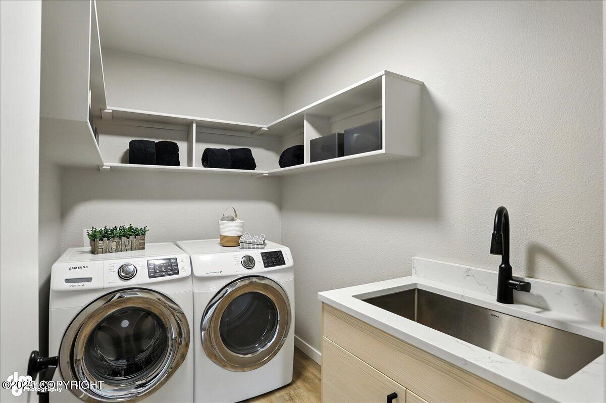 Palmer, Alaska, 99645, United States, 3 Bedrooms Bedrooms, ,3 BathroomsBathrooms,Residential,For Sale,1974146