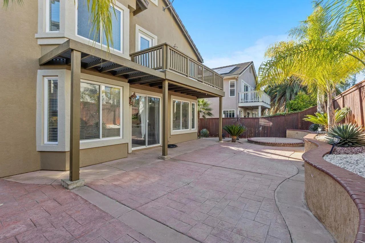 Escondido, California, 92026, United States, 3 Bedrooms Bedrooms, ,3 BathroomsBathrooms,Residential,For Sale,2003359