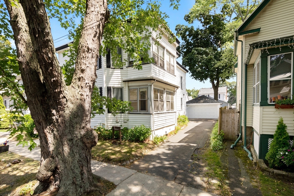 Lynn, Massachusetts, 01905, United States, 4 Bedrooms Bedrooms, ,2 BathroomsBathrooms,Residential,For Sale,1987655