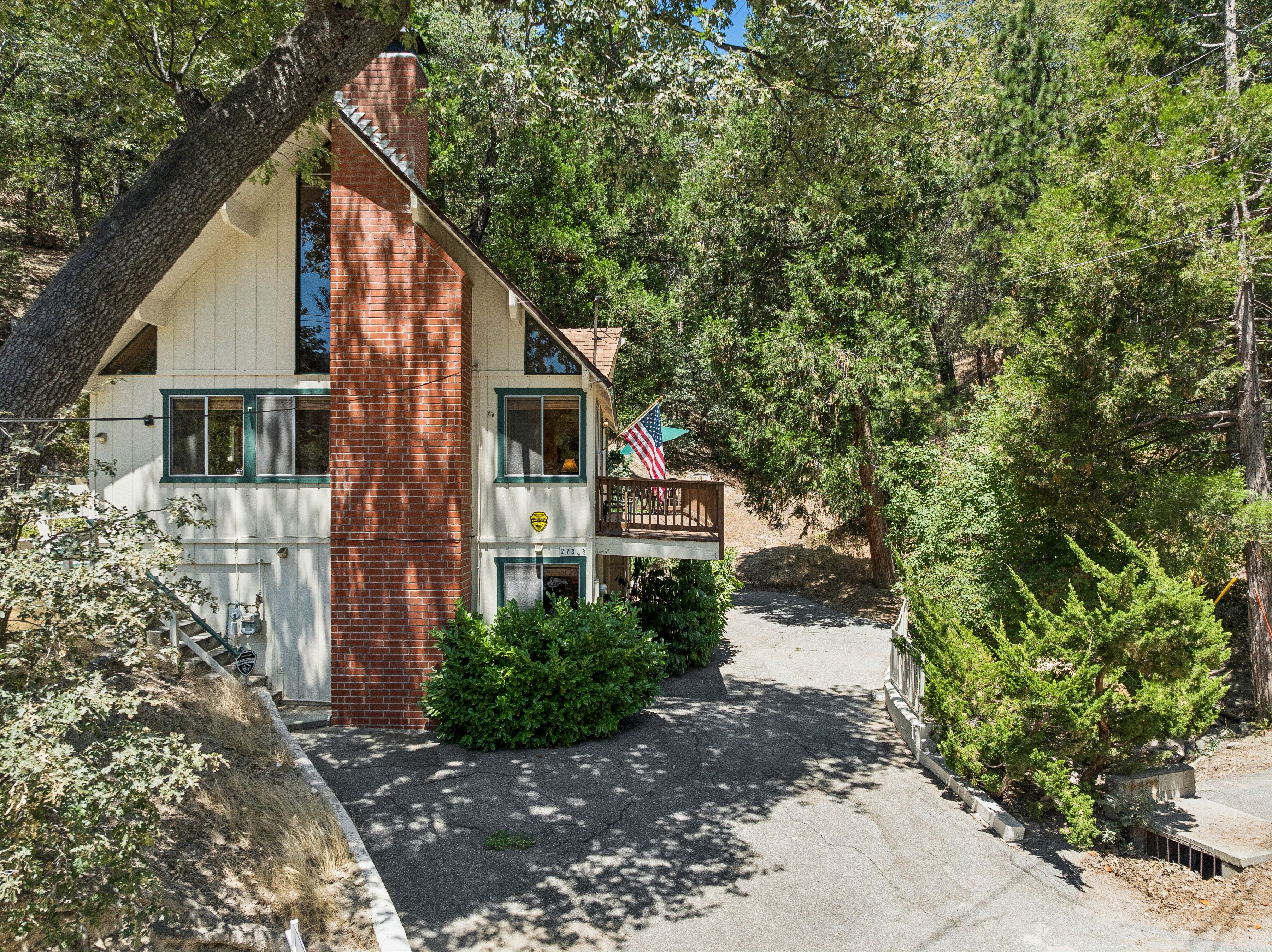  27376 Alpen Drive, Lake Arrowhead, CA 92352 - 物件實景