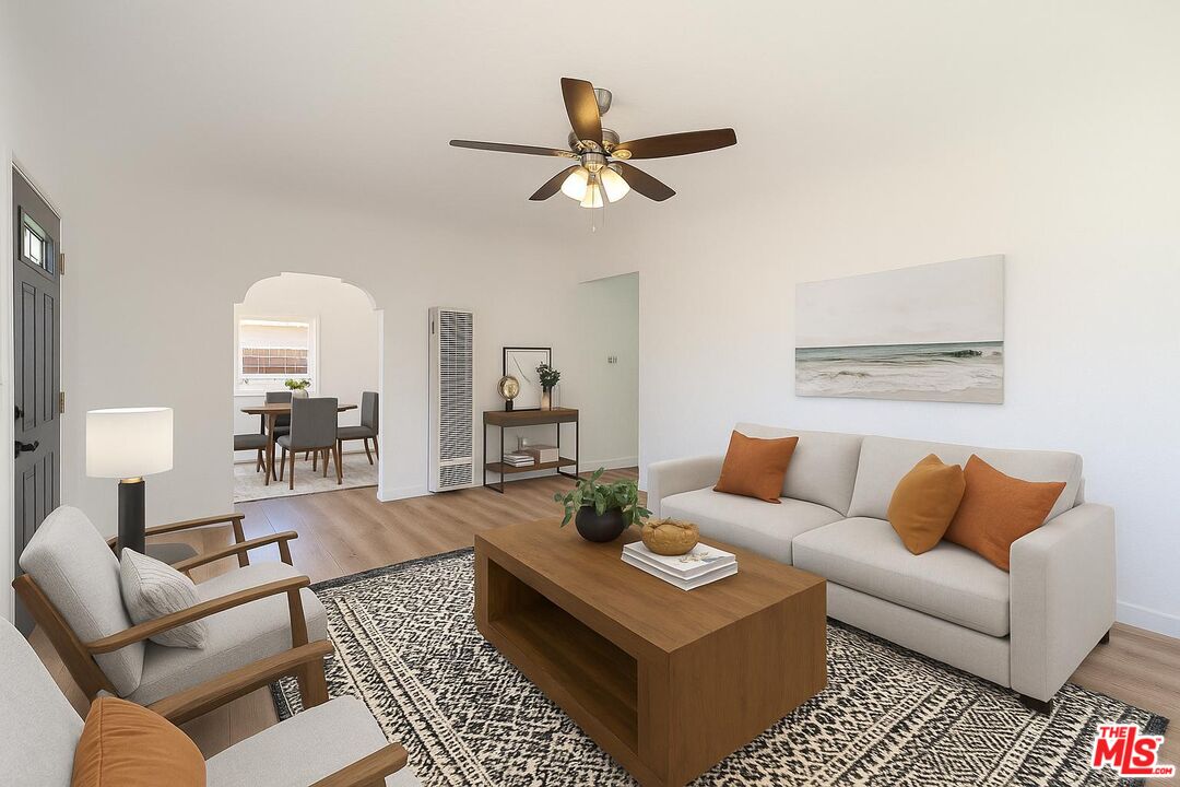 Los Angeles, California, 90059, United States, 2 Bedrooms Bedrooms, ,1 BathroomBathrooms,Residential,For Sale,1847289