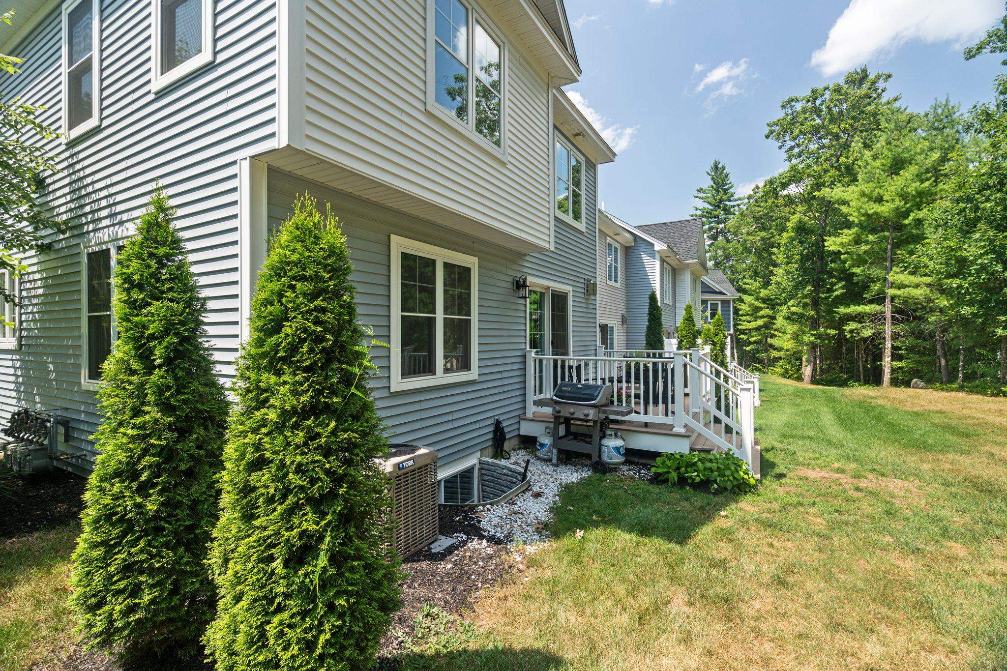Manchester, New Hampshire, 03102, United States, 3 Bedrooms Bedrooms, ,2 BathroomsBathrooms,Residential,For Sale,1940953