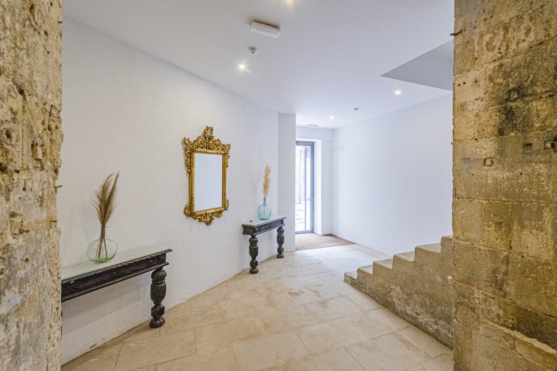  2-bedroom apartment in a listed and renovated building in El Born - 物件實景