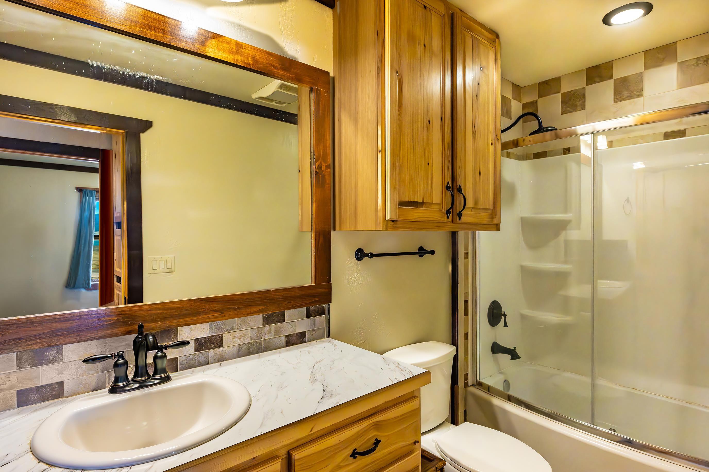 Eagle Nest, New Mexico, 87718, United States, 2 Bedrooms Bedrooms, ,2 BathroomsBathrooms,Residential,For Sale,1819476