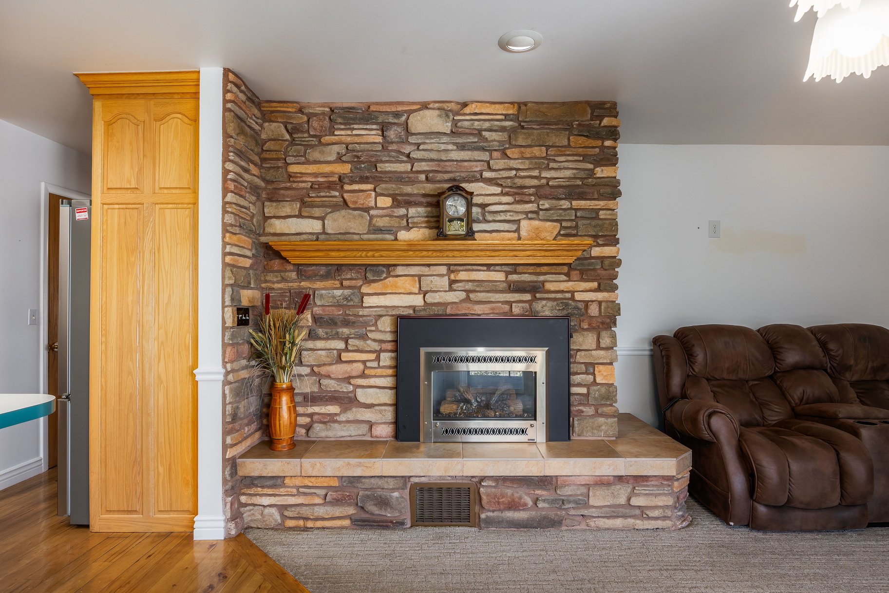  Spacious Living in an Established Springville Neighborhood - 物件實景