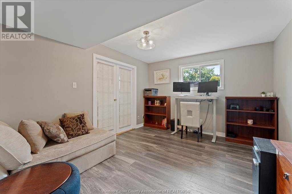 TECUMSEH, Ontario, N8N 4T1, CA, 5 Bedrooms Bedrooms, ,2 BathroomsBathrooms,Residential,For Sale,1902175