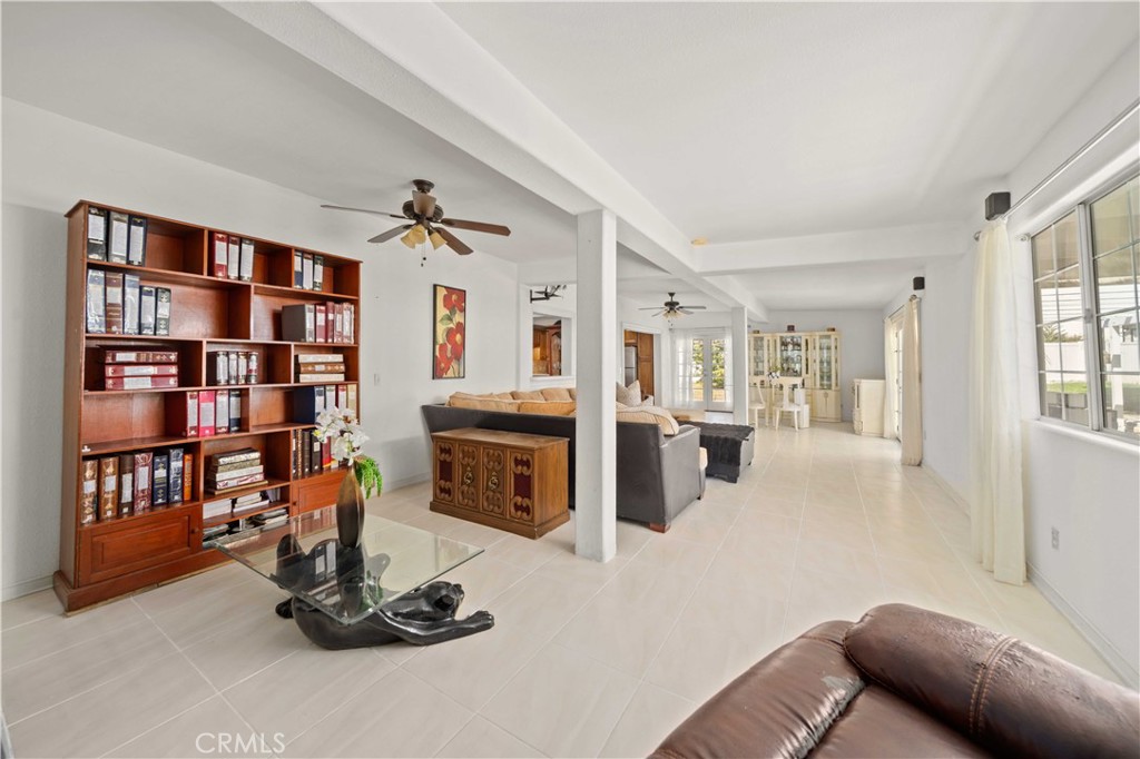 Newhall, California, 91321, United States, 5 Bedrooms Bedrooms, ,4 BathroomsBathrooms,Residential,For Sale,1940368