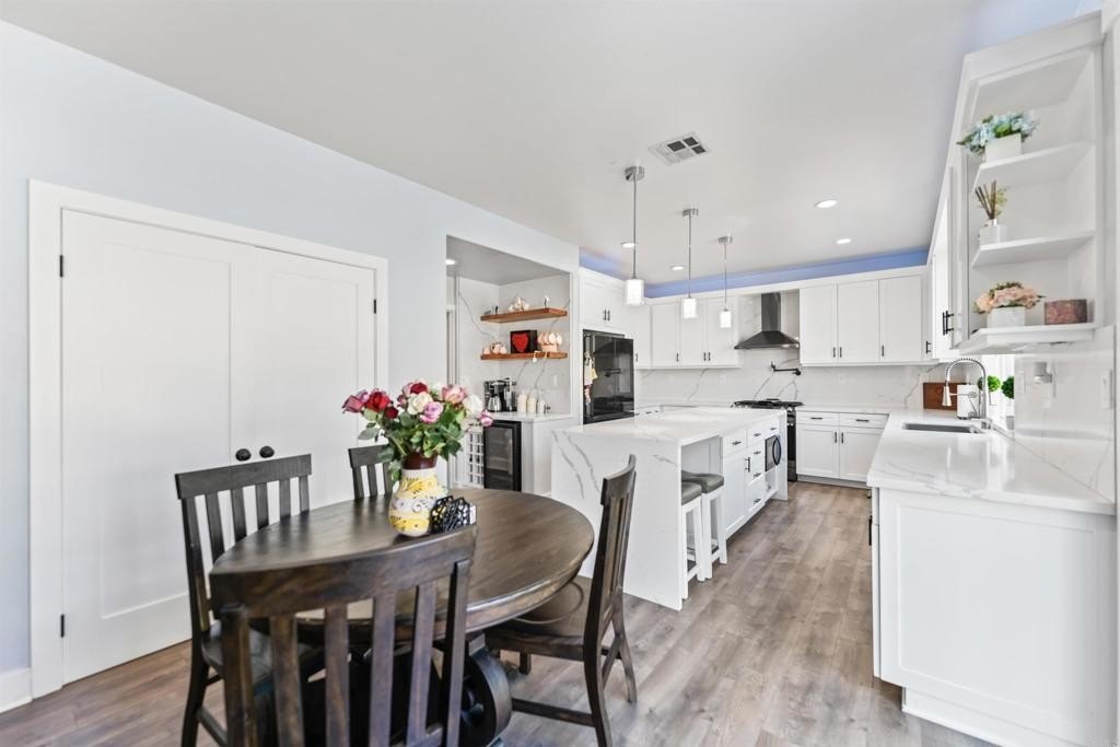 Murrieta, California, 92563, United States, 4 Bedrooms Bedrooms, ,4 BathroomsBathrooms,Residential,For Sale,1900898