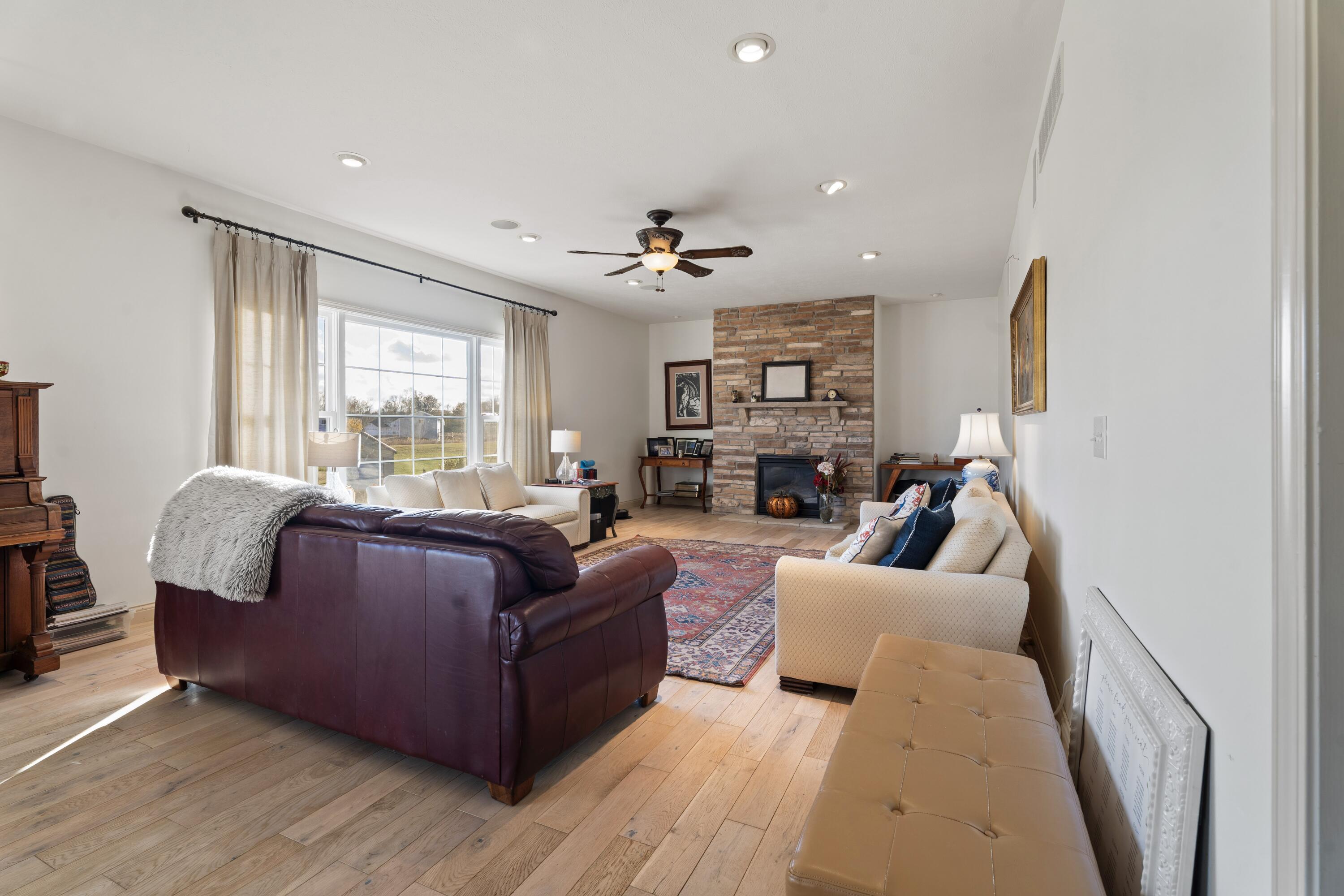 Berrien Springs, Michigan, 49103, United States, 6 Bedrooms Bedrooms, ,4 BathroomsBathrooms,Residential,For Sale,2005382