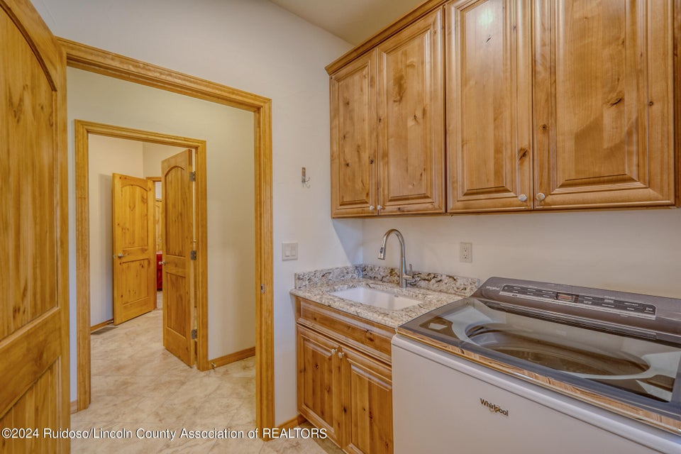 Ruidoso, New Mexico, 88345, United States, 4 Bedrooms Bedrooms, ,4 BathroomsBathrooms,Residential,For Sale,1921687