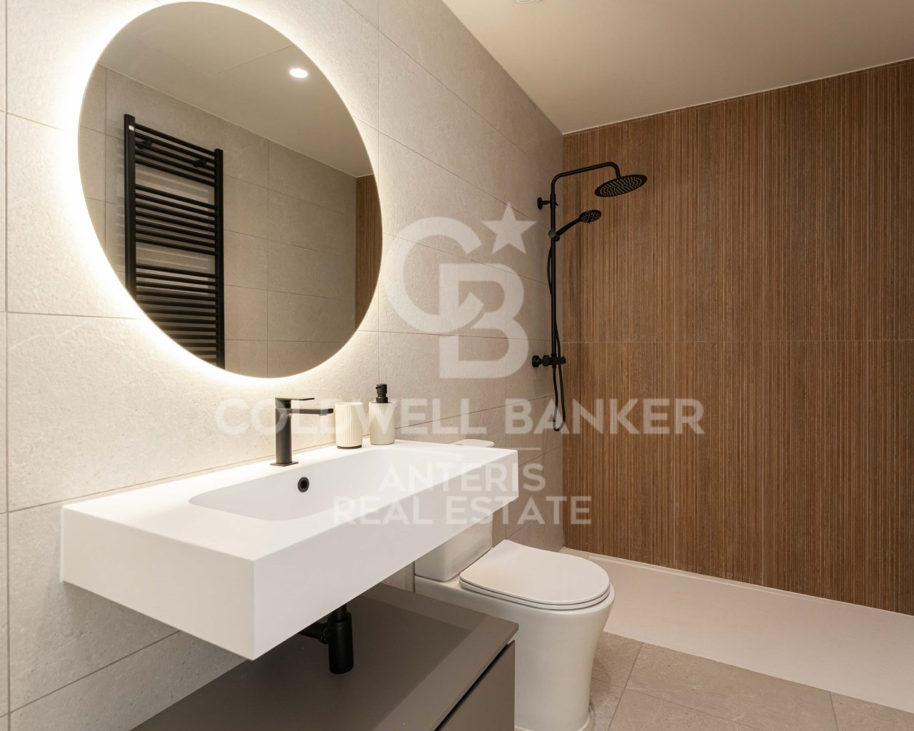 Barcelona, Catalonia, ES, 3 Bedrooms Bedrooms, ,2 BathroomsBathrooms,Residential,For Sale,1687170