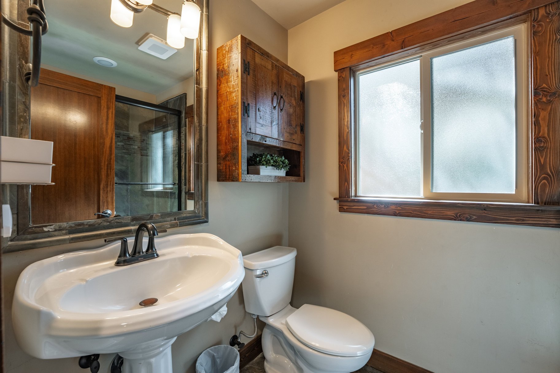  Updated Tahoe Donner retreat with a greenbelt setting - 物件實景