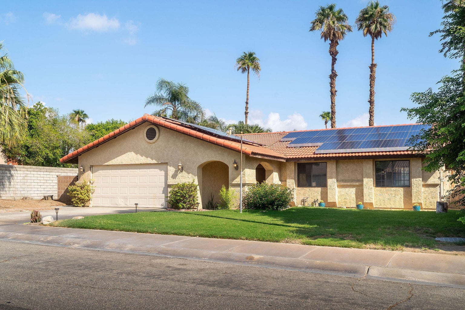 Cathedral City, California, 92234, United States, 3 Bedrooms Bedrooms, ,2 BathroomsBathrooms,Residential,For Sale,2005602