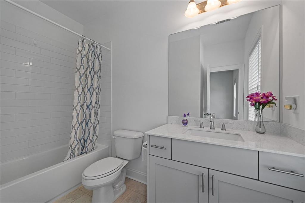 Cumming, Georgia, 30040, United States, 3 Bedrooms Bedrooms, ,4 BathroomsBathrooms,Residential,For Sale,1929087