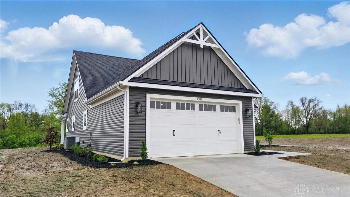 Springfield, Ohio, 45502, United States, 3 Bedrooms Bedrooms, ,3 BathroomsBathrooms,Residential,For Sale,1987754