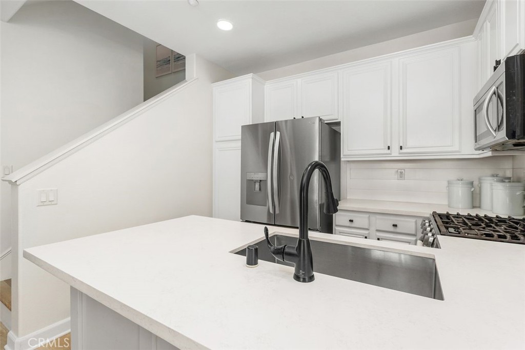 Temecula, California, 92592, United States, 3 Bedrooms Bedrooms, ,3 BathroomsBathrooms,Residential,For Sale,1970519