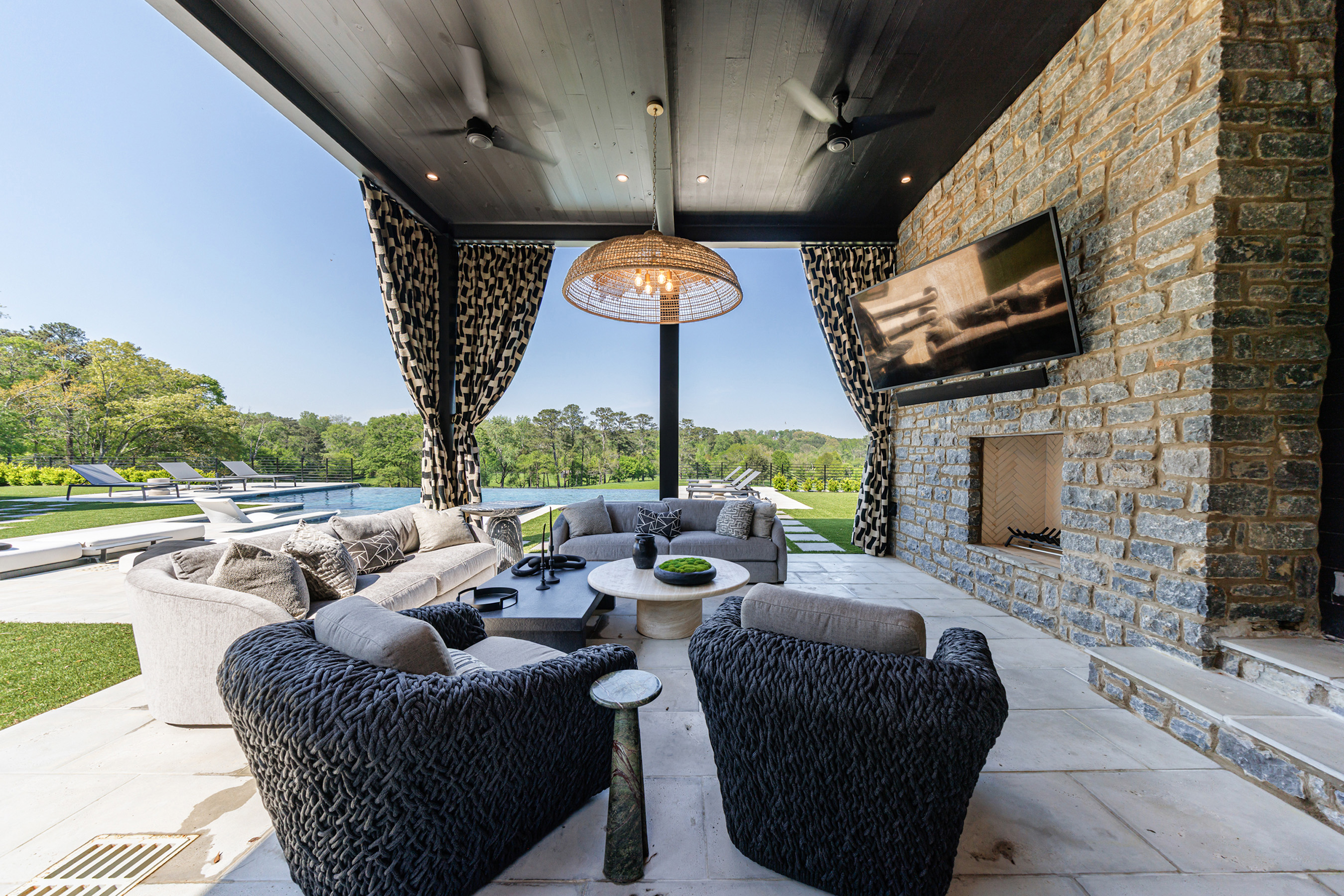  Stunning Milton Estate with Barn and Greenhouse on 50+/- Private Acres - 物件實景