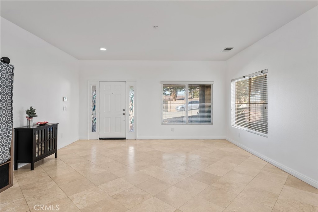 Riverside, California, 92501, United States, 5 Bedrooms Bedrooms, ,3 BathroomsBathrooms,Residential,For Sale,2003384