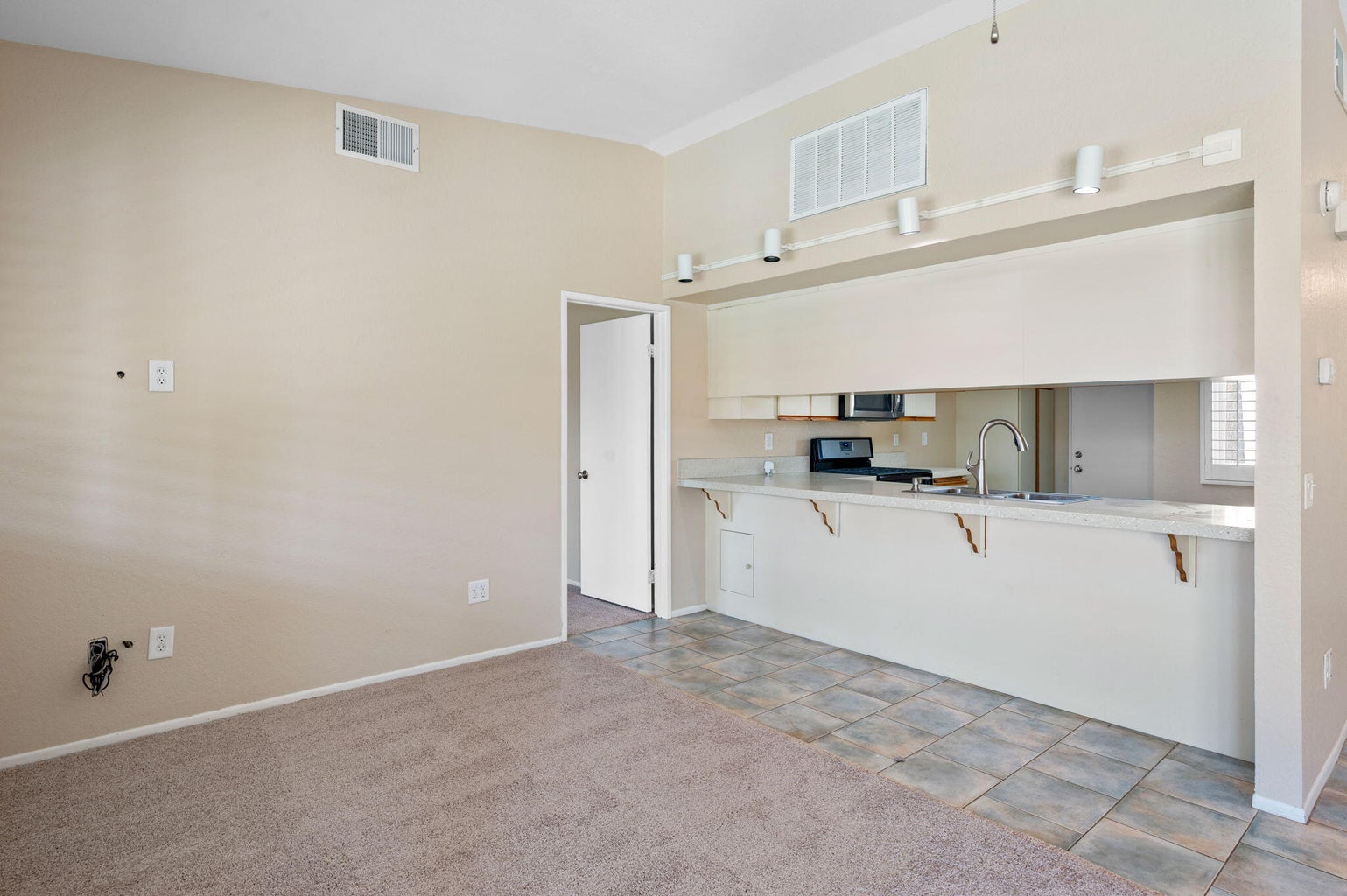 Indio, California, 92203, United States, 3 Bedrooms Bedrooms, ,2 BathroomsBathrooms,Residential,For Sale,1973711