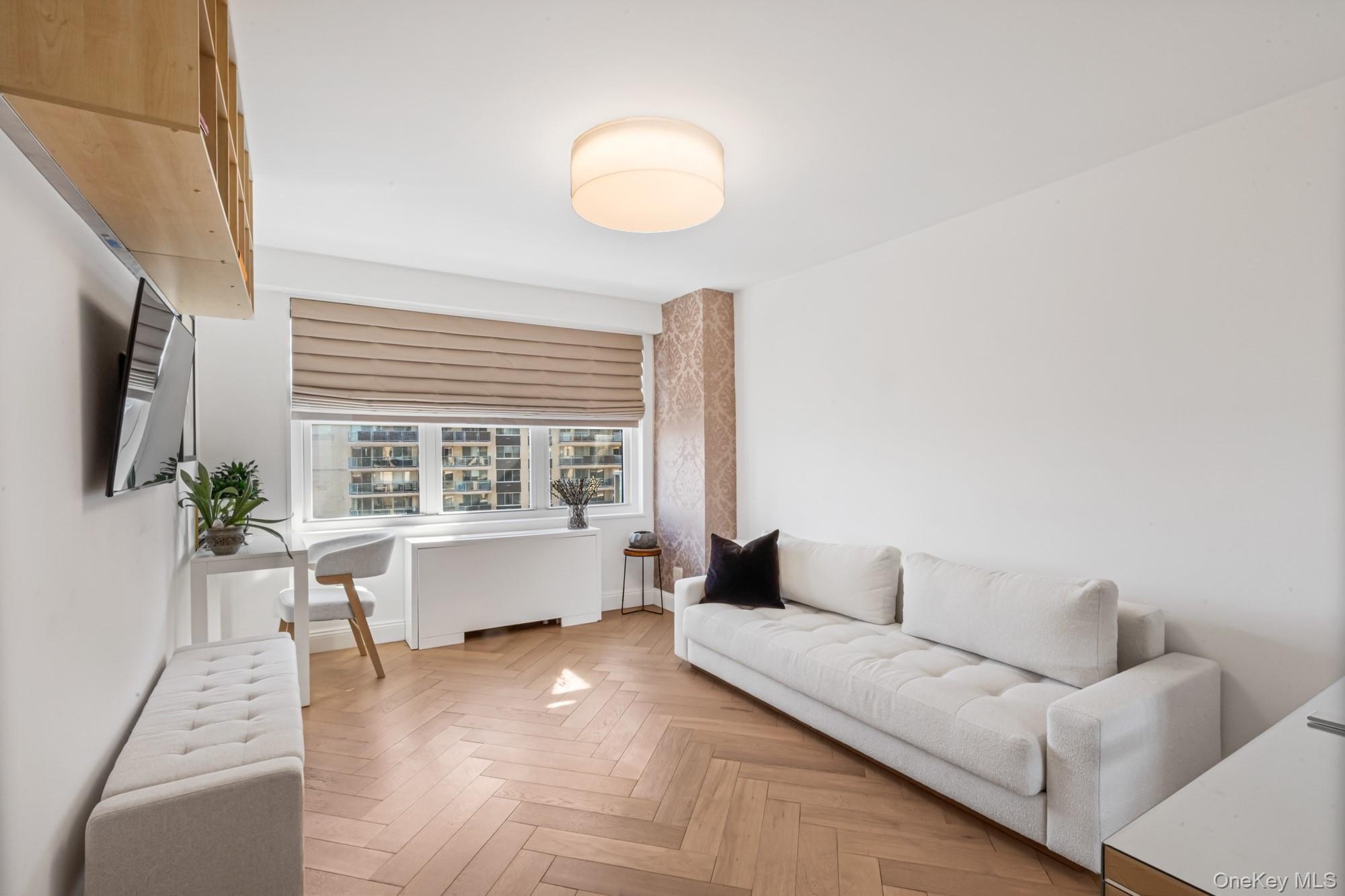 Bayside, New York, 11360, United States, 3 Bedrooms Bedrooms, ,2 BathroomsBathrooms,Residential,For Sale,2048394
