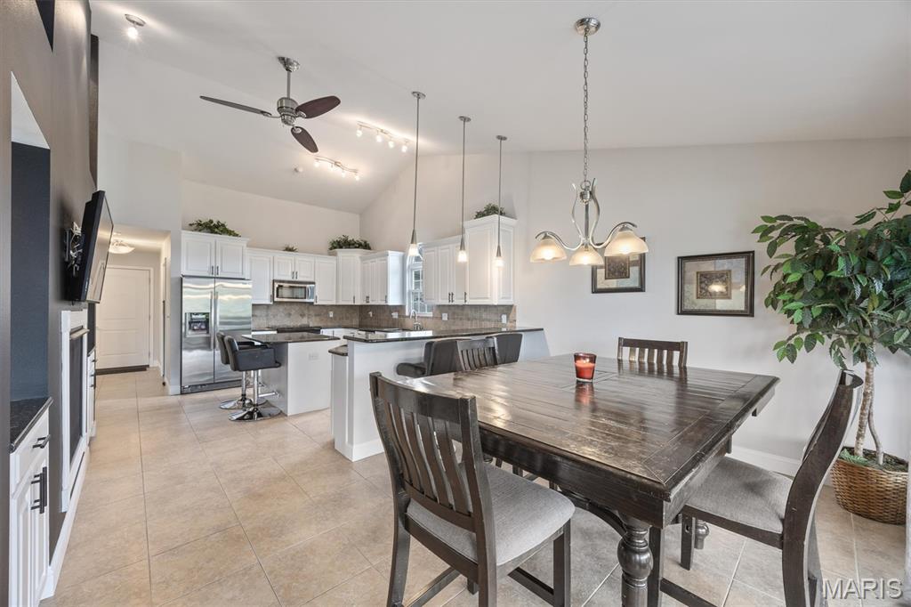 O'fallon, Illinois, 62269, United States, 4 Bedrooms Bedrooms, ,4 BathroomsBathrooms,Residential,For Sale,1988009