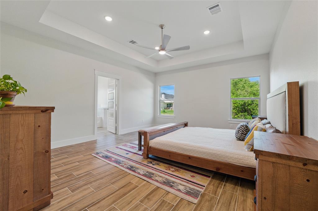 Weatherford, Texas, 76085, United States, 4 Bedrooms Bedrooms, ,3 BathroomsBathrooms,Residential,For Sale,1976315