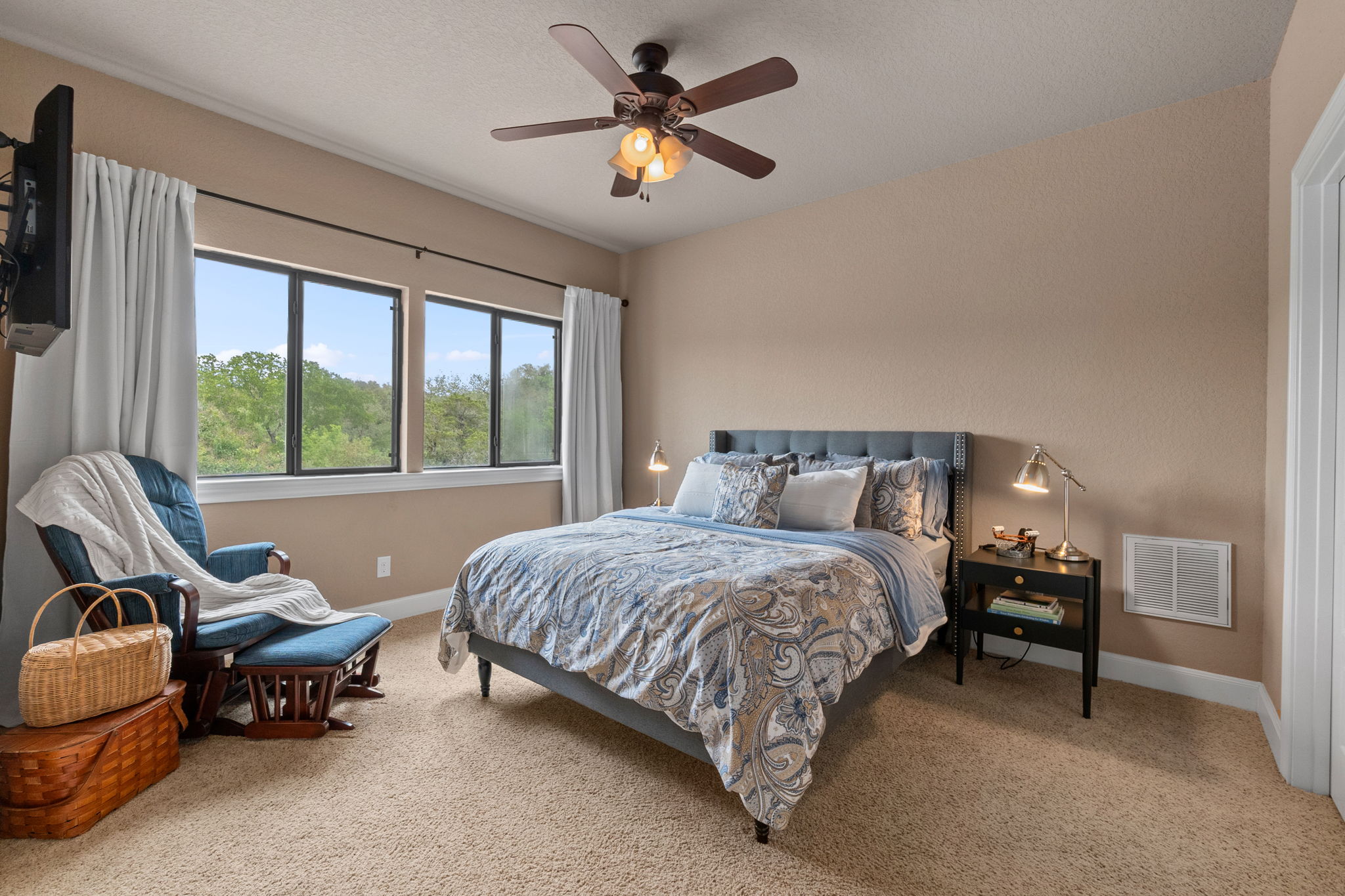  Private Hilltop Estate Overlooking Government Canyon - 物件實景