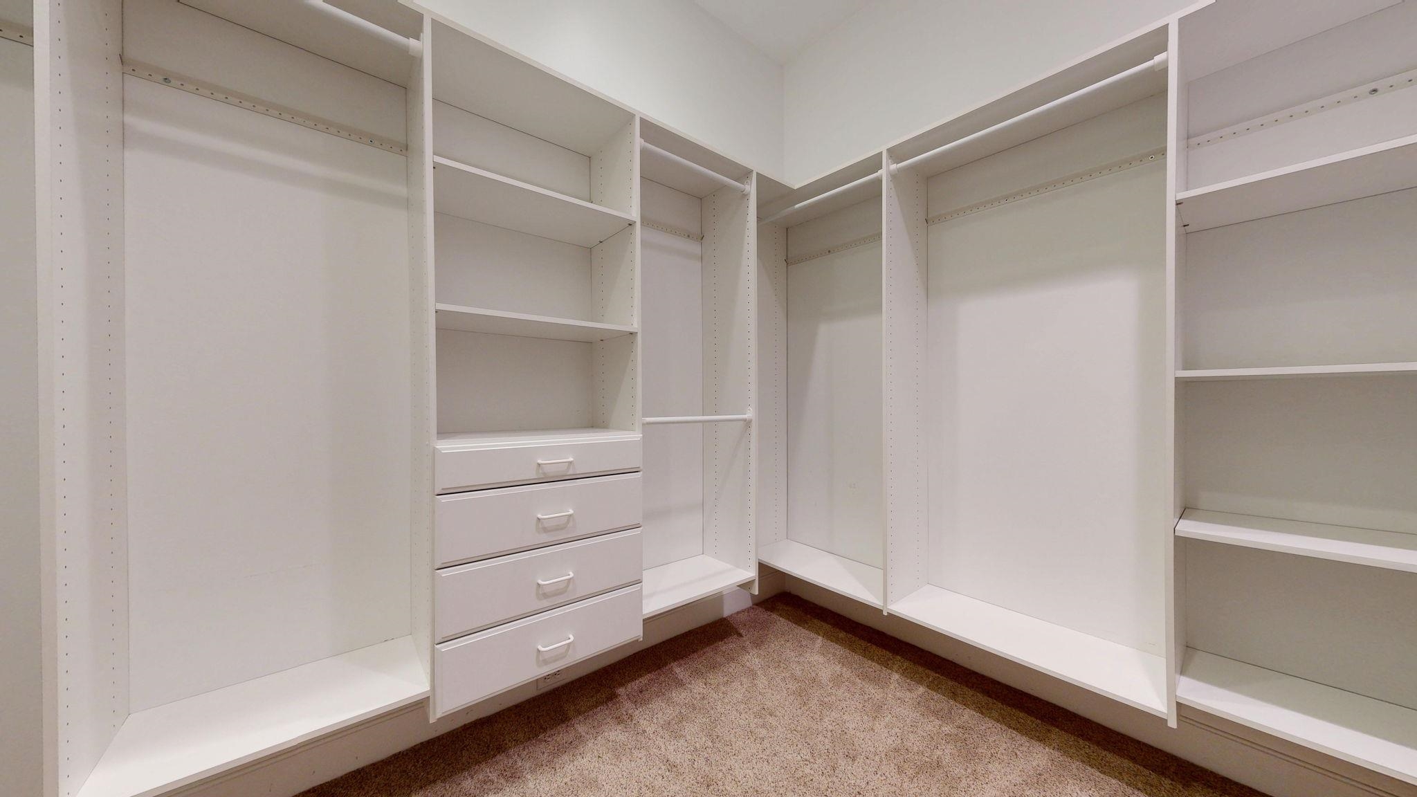 Midland, Michigan, 48642, United States, 3 Bedrooms Bedrooms, ,3 BathroomsBathrooms,Residential,For Sale,1977792