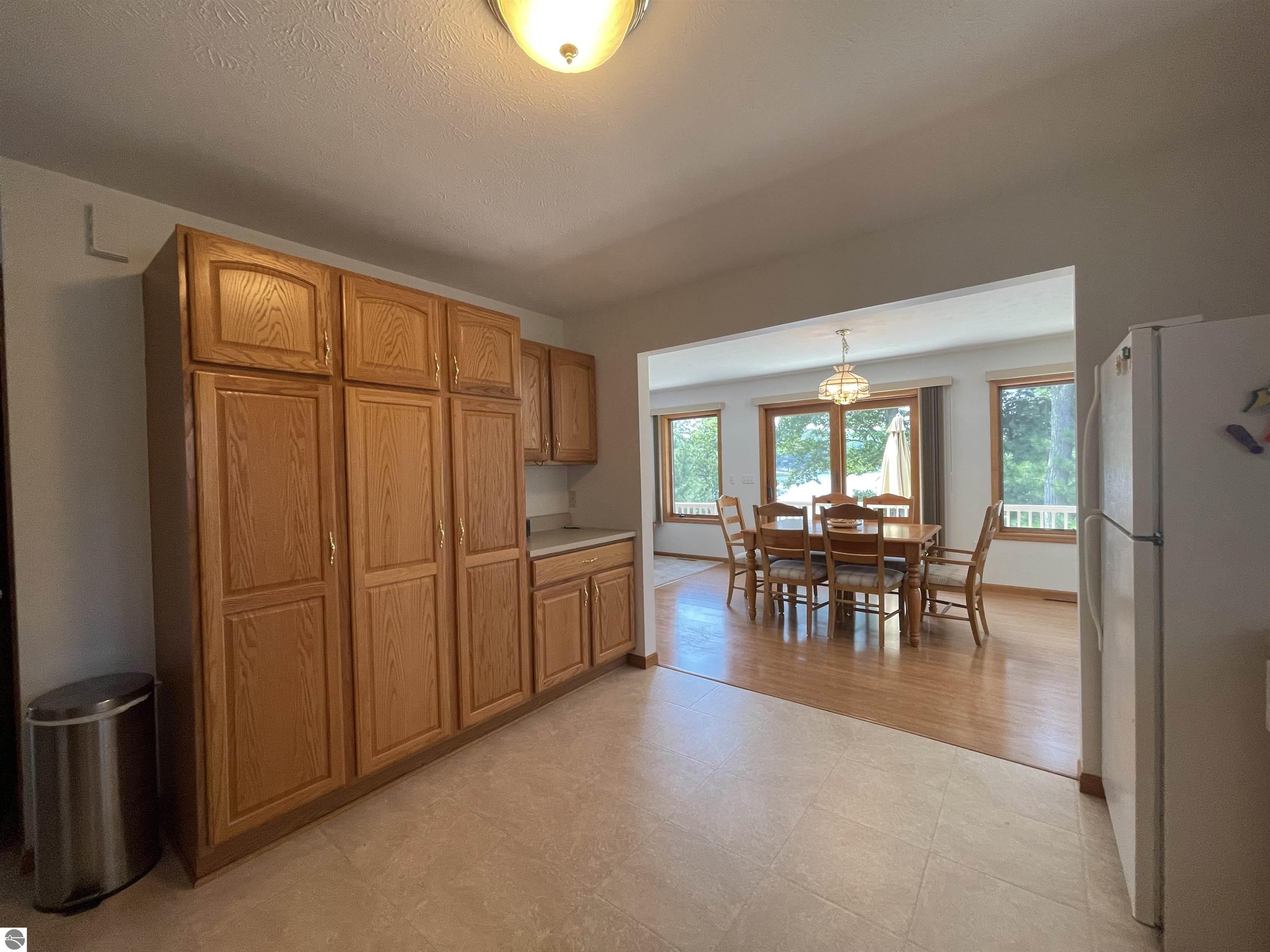 Harrison, Michigan, 48625, United States, 5 Bedrooms Bedrooms, ,4 BathroomsBathrooms,Residential,For Sale,1990816