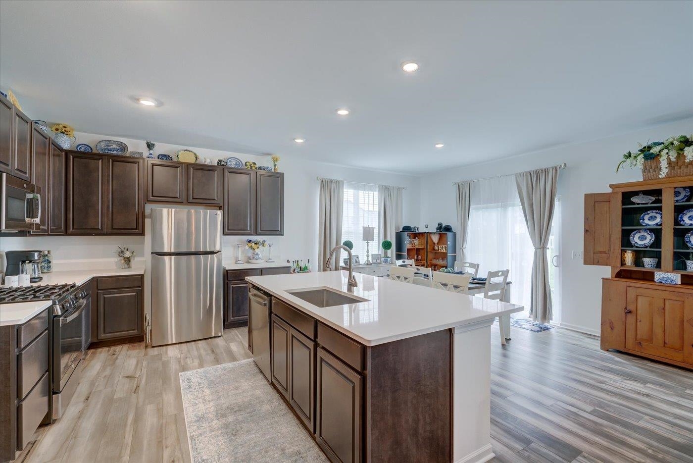 Windsor, Wisconsin, 53598, United States, 3 Bedrooms Bedrooms, ,2 BathroomsBathrooms,Residential,For Sale,1915836