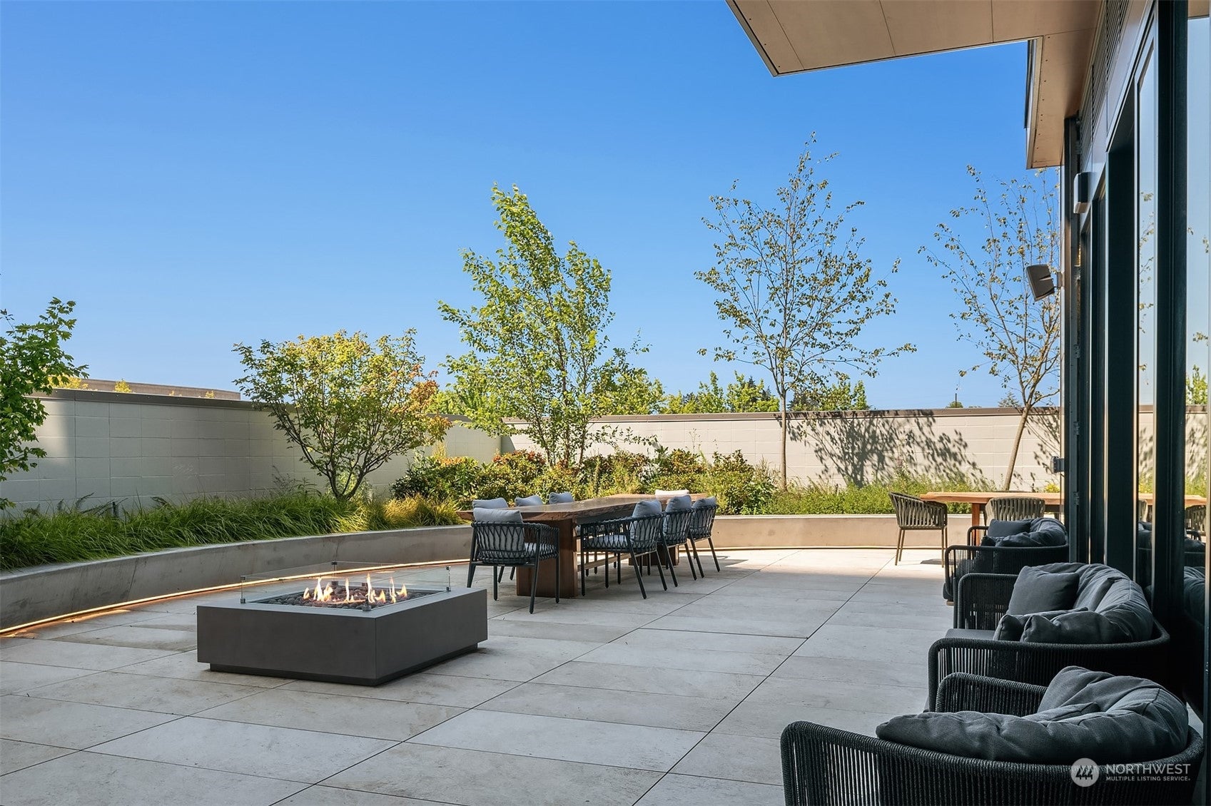 Bellevue, Washington, 98004, United States, 2 Bedrooms Bedrooms, ,2 BathroomsBathrooms,Residential,For Sale,1695638