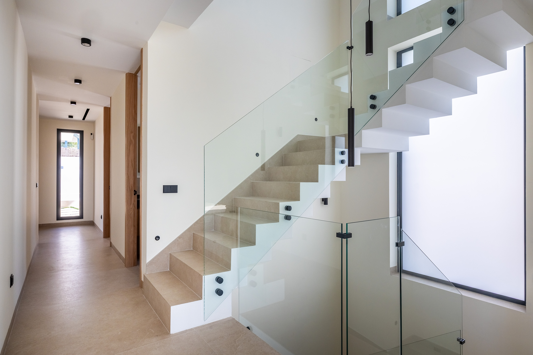  Newly built house with garden, pool, and open views over Seville - 物件實景