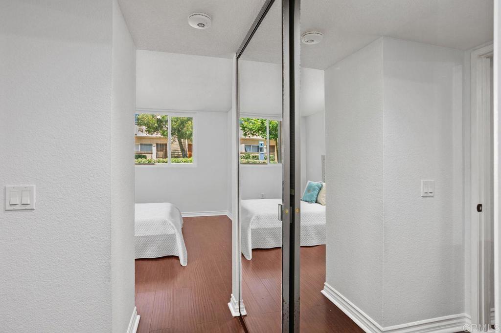 San Diego, California, 92122, United States, 1 Bedroom Bedrooms, ,1 BathroomBathrooms,Residential,For Sale,1987657