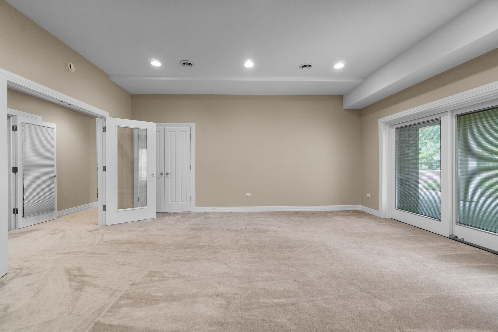 Oswego, Illinois, 60543, United States, 5 Bedrooms Bedrooms, ,7 BathroomsBathrooms,Residential,For Sale,2005370