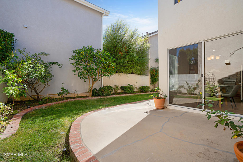 Westlake Village, California, 91362, United States, 2 Bedrooms Bedrooms, ,3 BathroomsBathrooms,Residential,For Sale,1987544