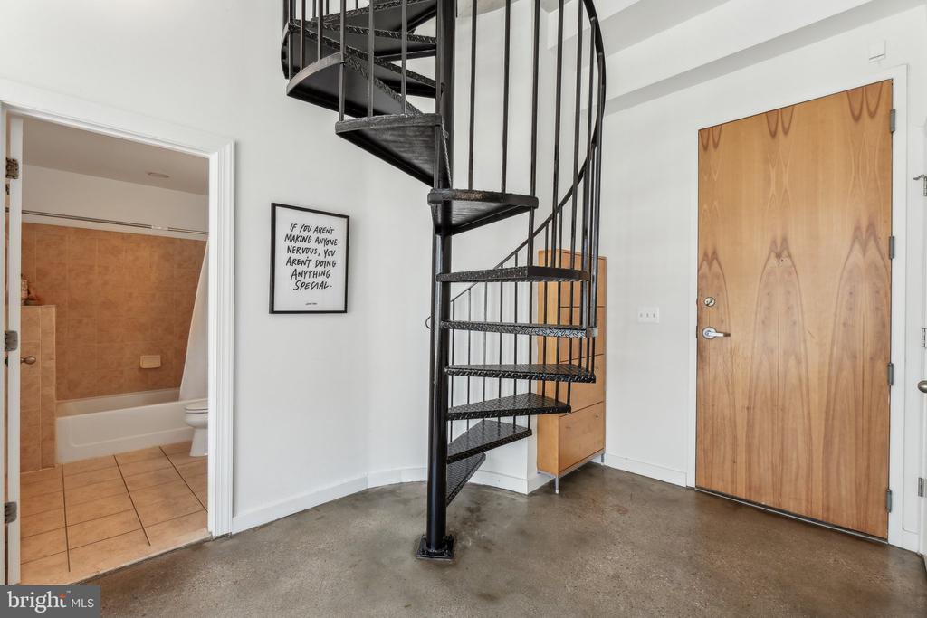 Washington, District of Columbia, 20010, United States, 2 Bedrooms Bedrooms, ,2 BathroomsBathrooms,Residential,For Sale,1943394