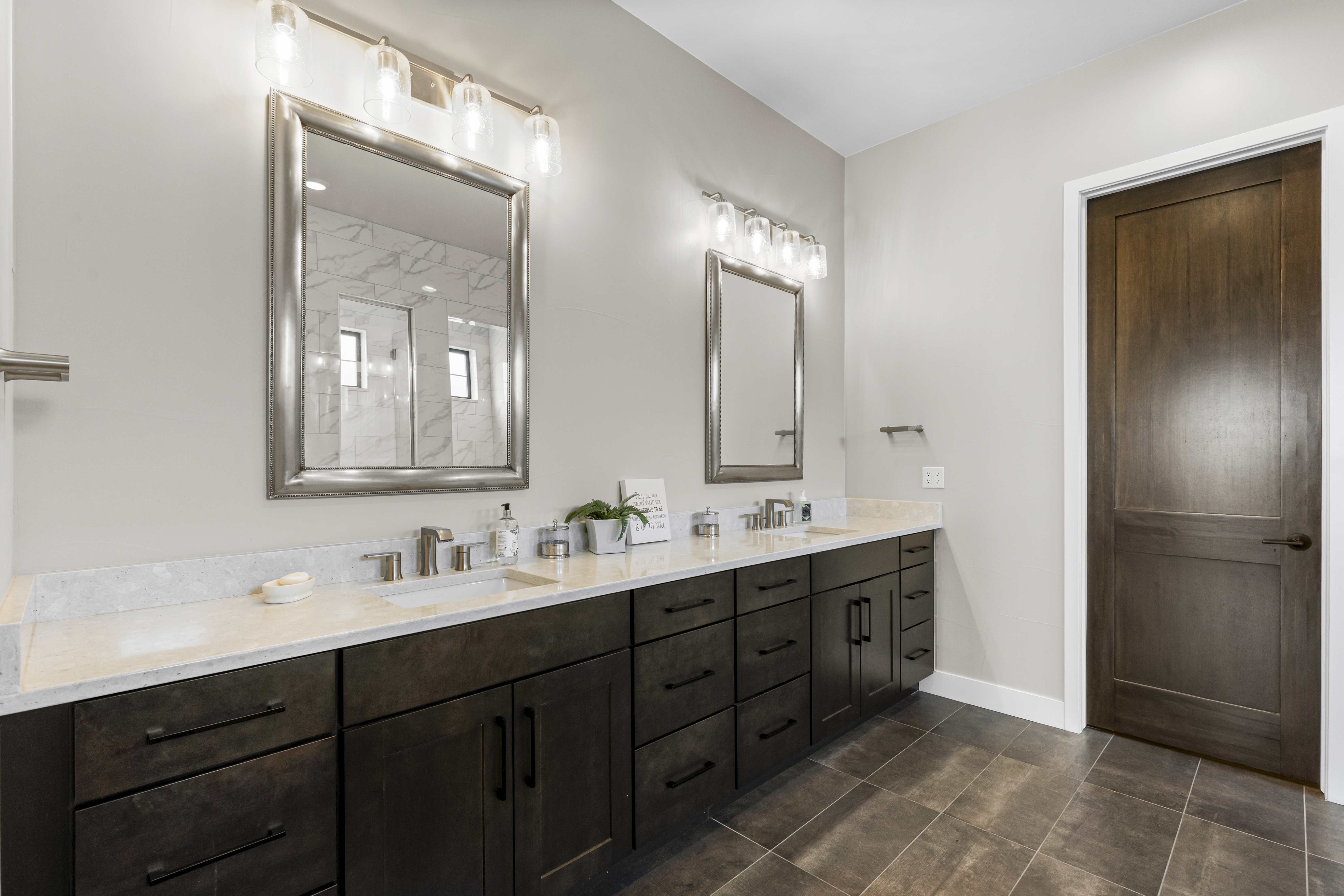  Blend of Incredible Design and Unmatched Privacy - 物件實景