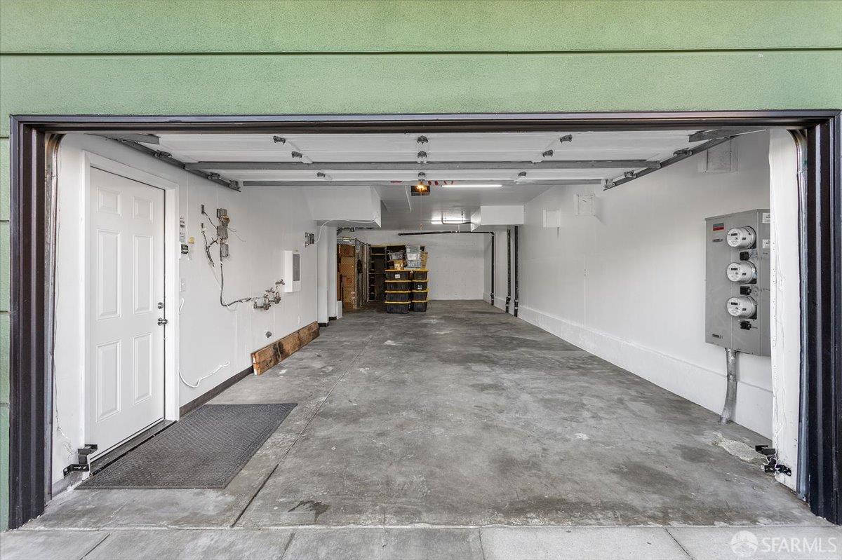 San Francisco, California, 94124, United States, 3 Bedrooms Bedrooms, ,2 BathroomsBathrooms,Residential,For Sale,2001801