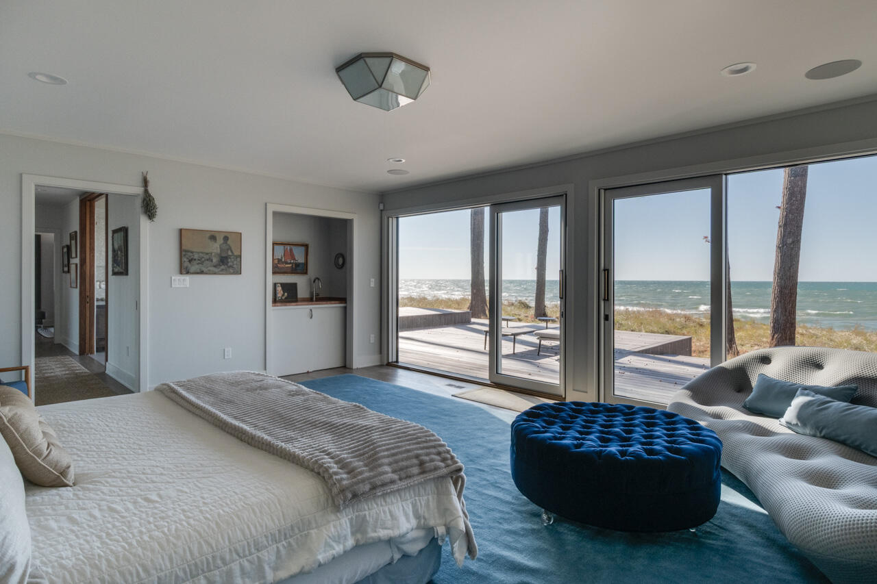 Fennville, Michigan, 49408, United States, 9 Bedrooms Bedrooms, ,10 BathroomsBathrooms,Residential,For Sale,1992421