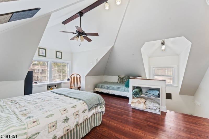 Bound Brook Boro, New Jersey, 08805, United States, 5 Bedrooms Bedrooms, ,3 BathroomsBathrooms,Residential,For Sale,1938545