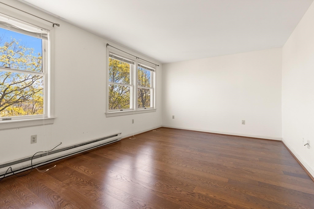Lynn, Massachusetts, 01902, United States, 4 Bedrooms Bedrooms, ,2 BathroomsBathrooms,Residential,For Sale,2049430