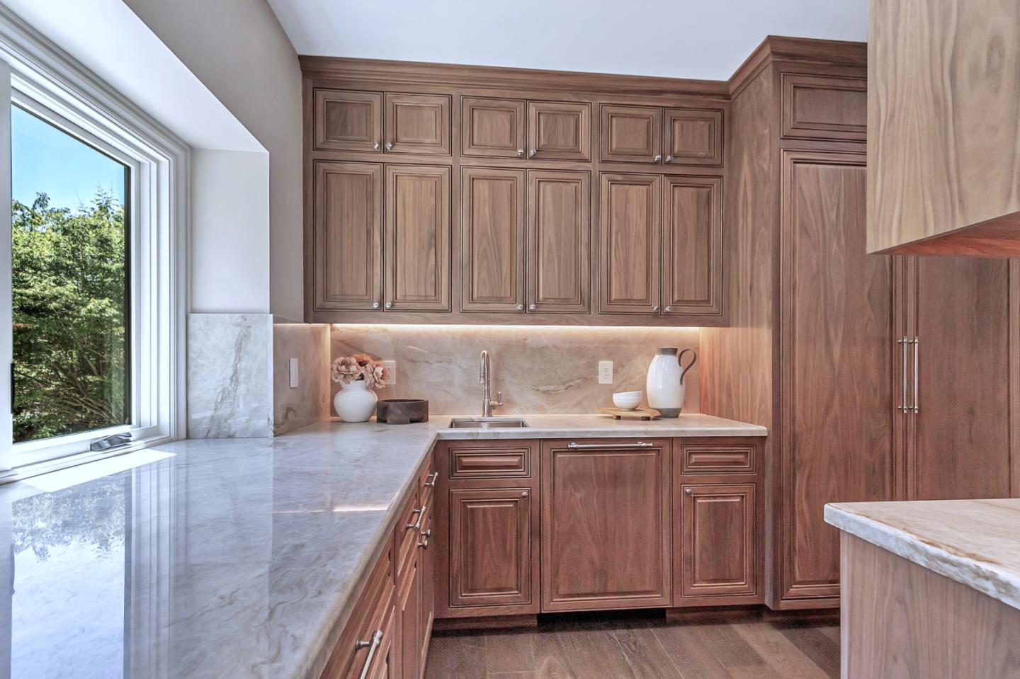 Los Gatos, California, 95032, United States, 8 Bedrooms Bedrooms, ,11 BathroomsBathrooms,Residential,For Sale,1855941
