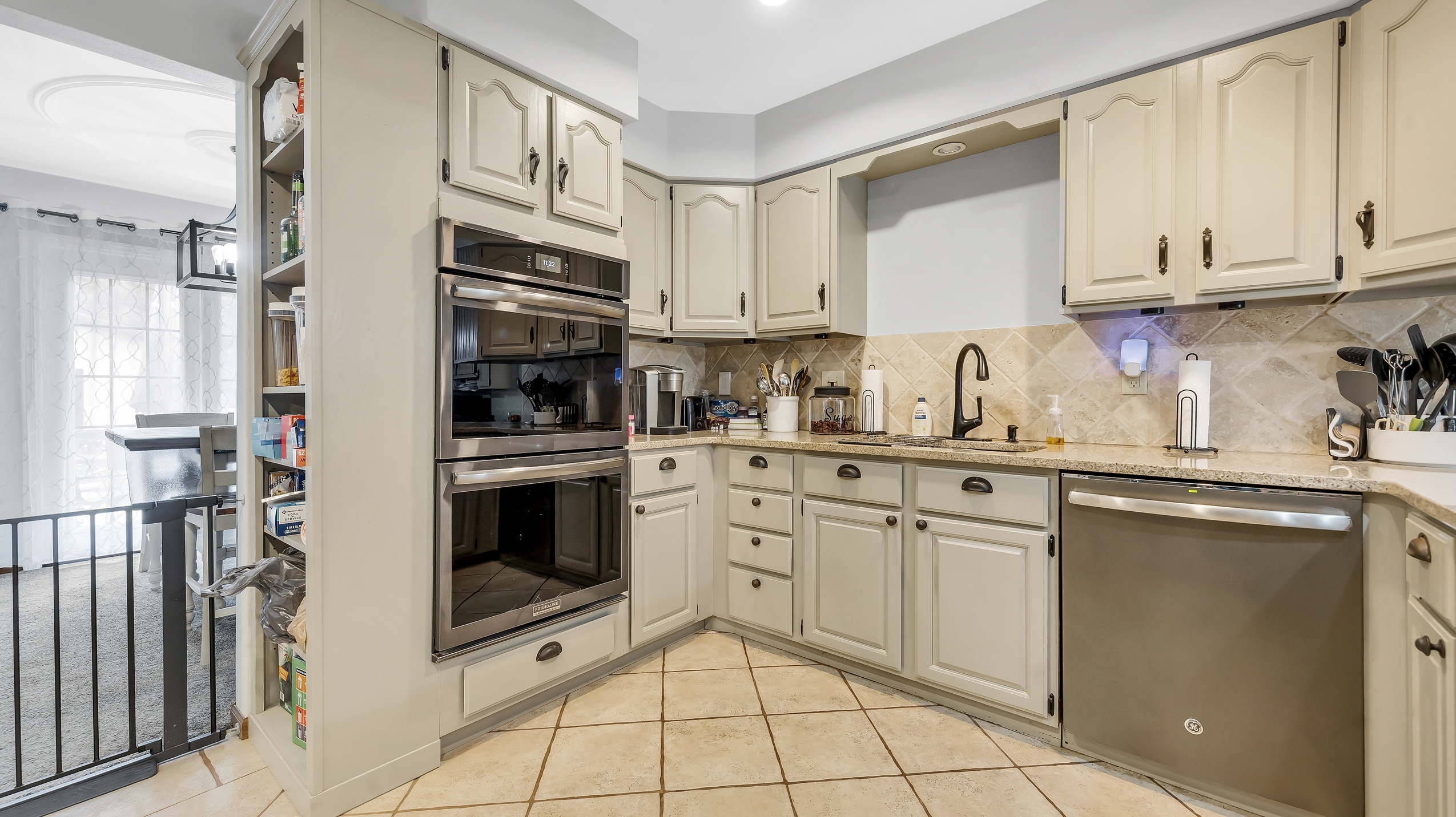 Waterloo, Illinois, 62298, United States, 3 Bedrooms Bedrooms, ,3 BathroomsBathrooms,Residential,For Sale,1986147