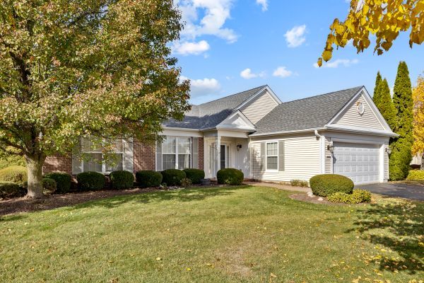 Huntley, Illinois, 60142, United States, 2 Bedrooms Bedrooms, ,2 BathroomsBathrooms,Residential,For Sale,1989906