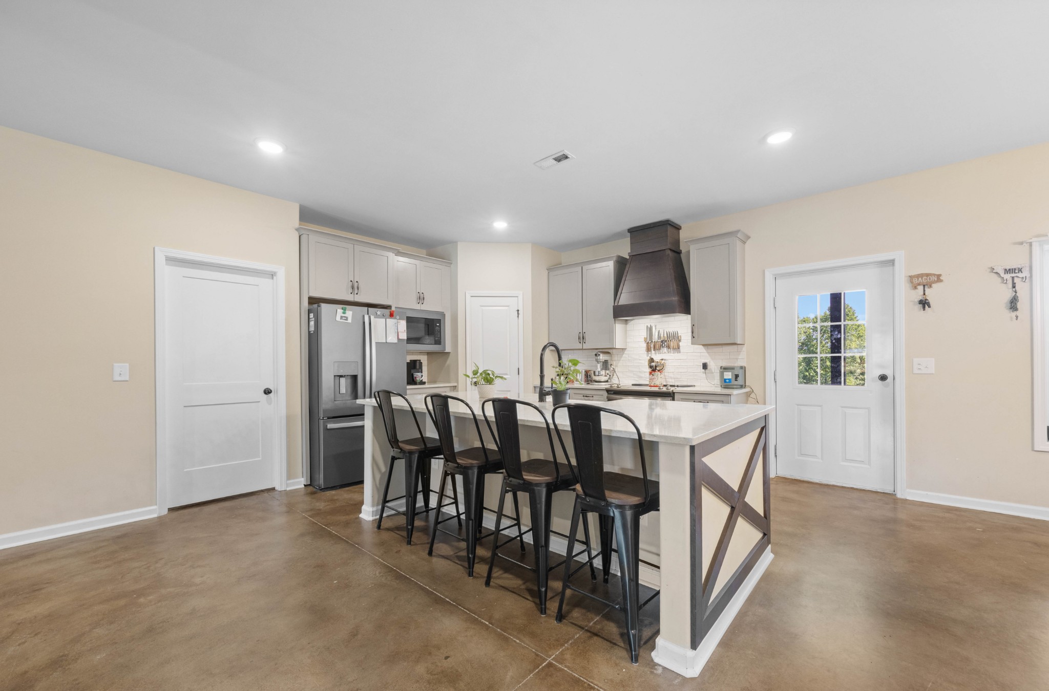 Indian Mound, Tennessee, 37079, United States, 3 Bedrooms Bedrooms, ,2 BathroomsBathrooms,Residential,For Sale,1866881