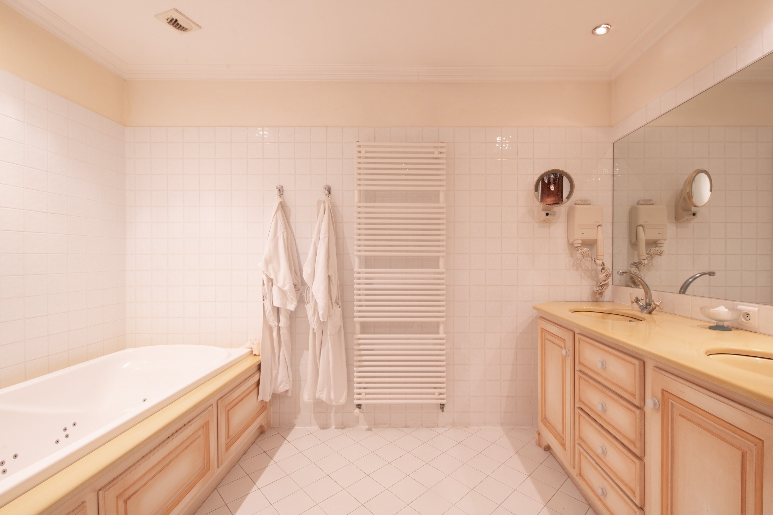  Les Issambres property 650 sqm 10 bedroom 50m from sea redevelopment opportunit… - 物件實景