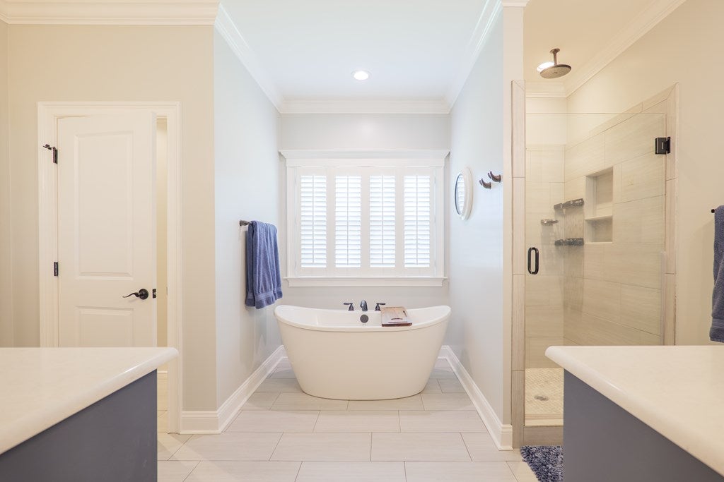 Valdosta, Georgia, 31601, United States, 4 Bedrooms Bedrooms, ,3 BathroomsBathrooms,Residential,For Sale,1991000