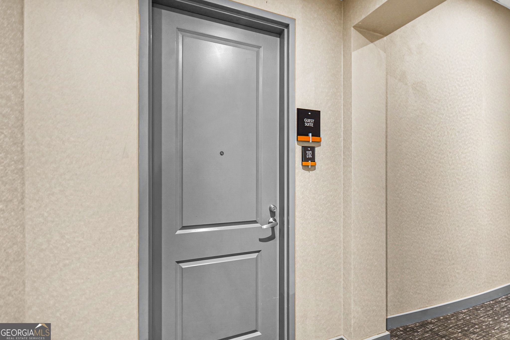 Atlanta, Georgia, 30326, United States, 2 Bedrooms Bedrooms, ,3 BathroomsBathrooms,Residential,For Sale,2001794