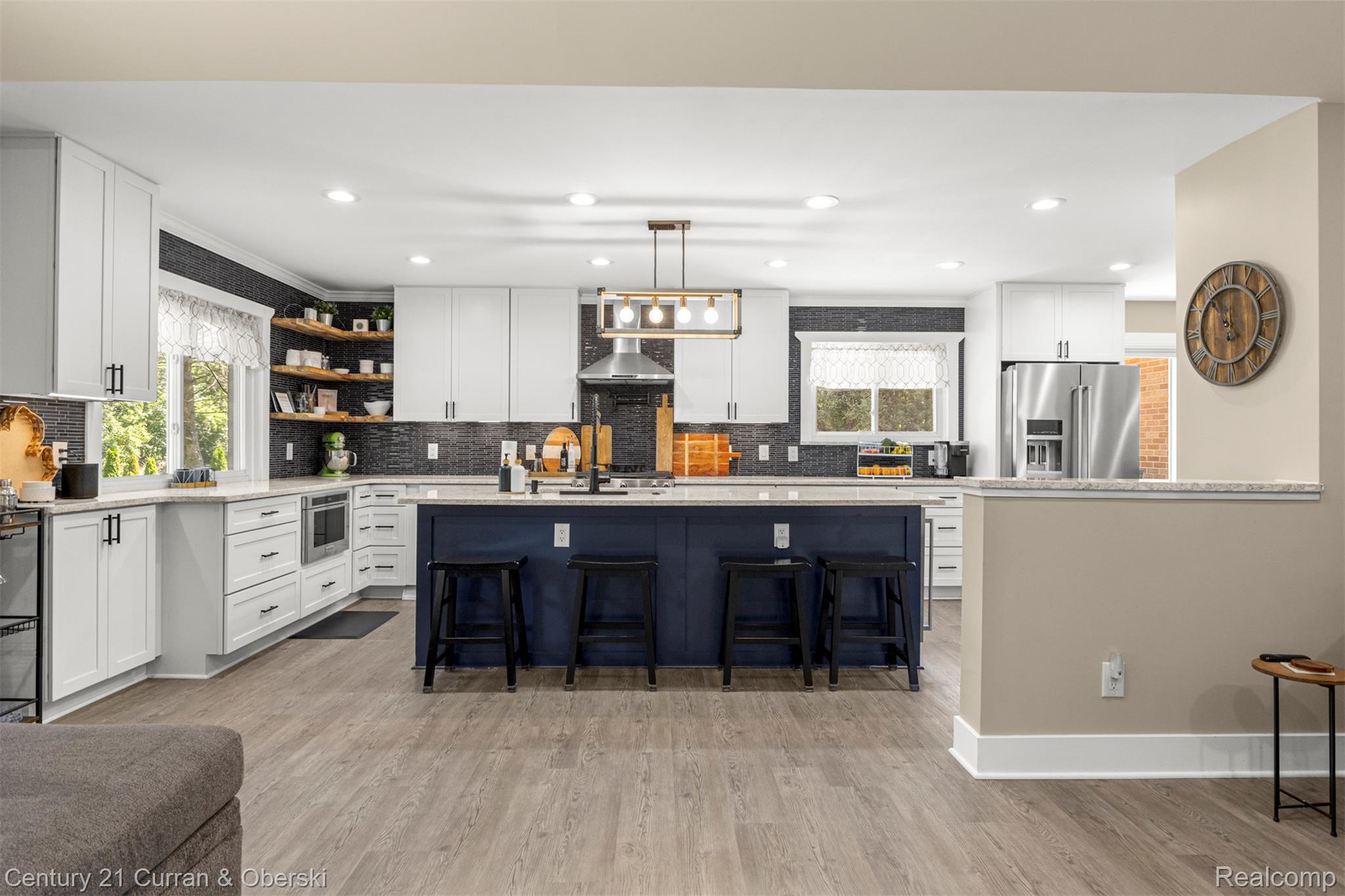 Canton Charter Township, Michigan, 48188, United States, 5 Bedrooms Bedrooms, ,3 BathroomsBathrooms,Residential,For Sale,1904333